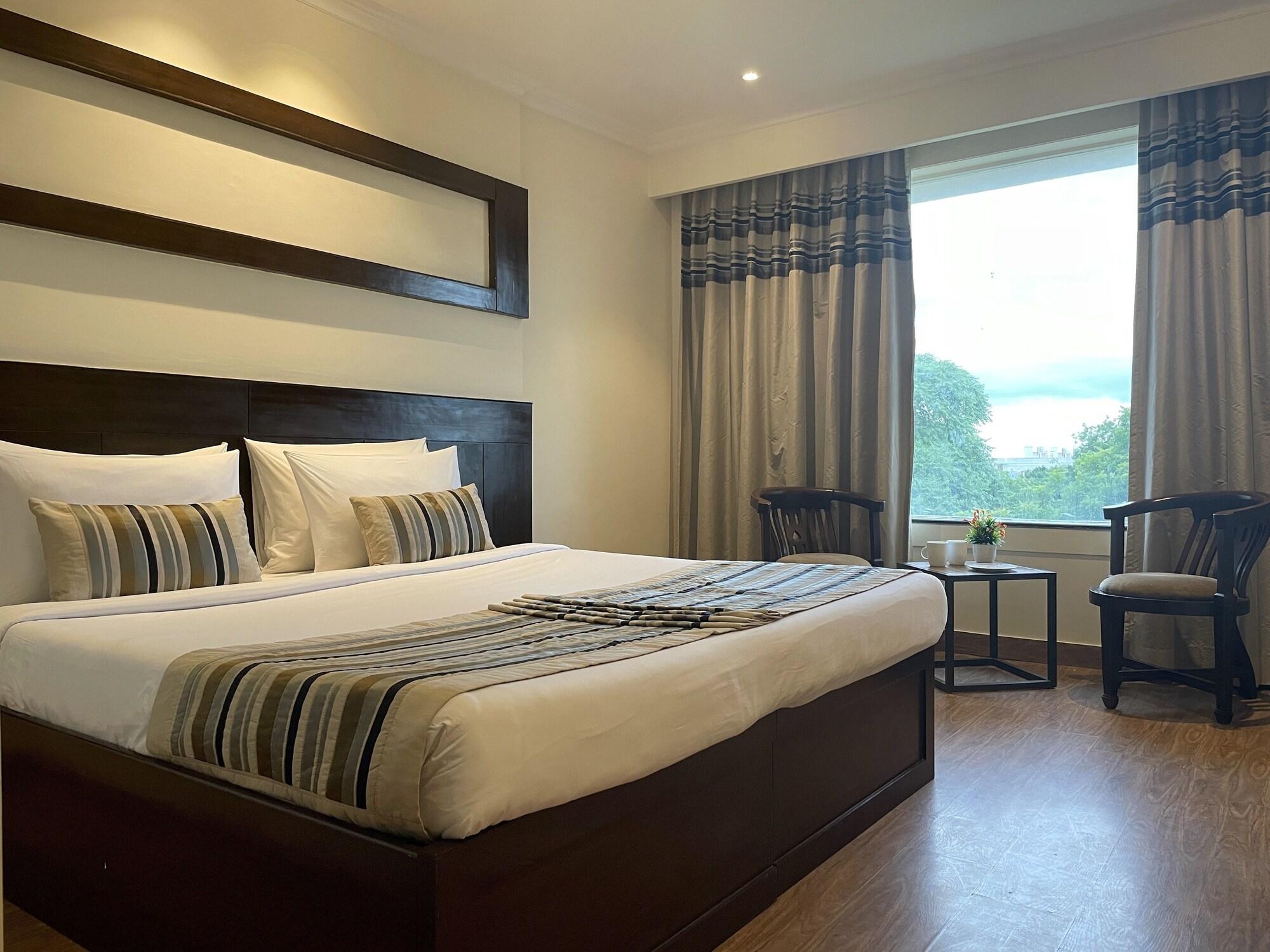 Royale Sarovar Portico Agra Agra  Bagian luar foto
