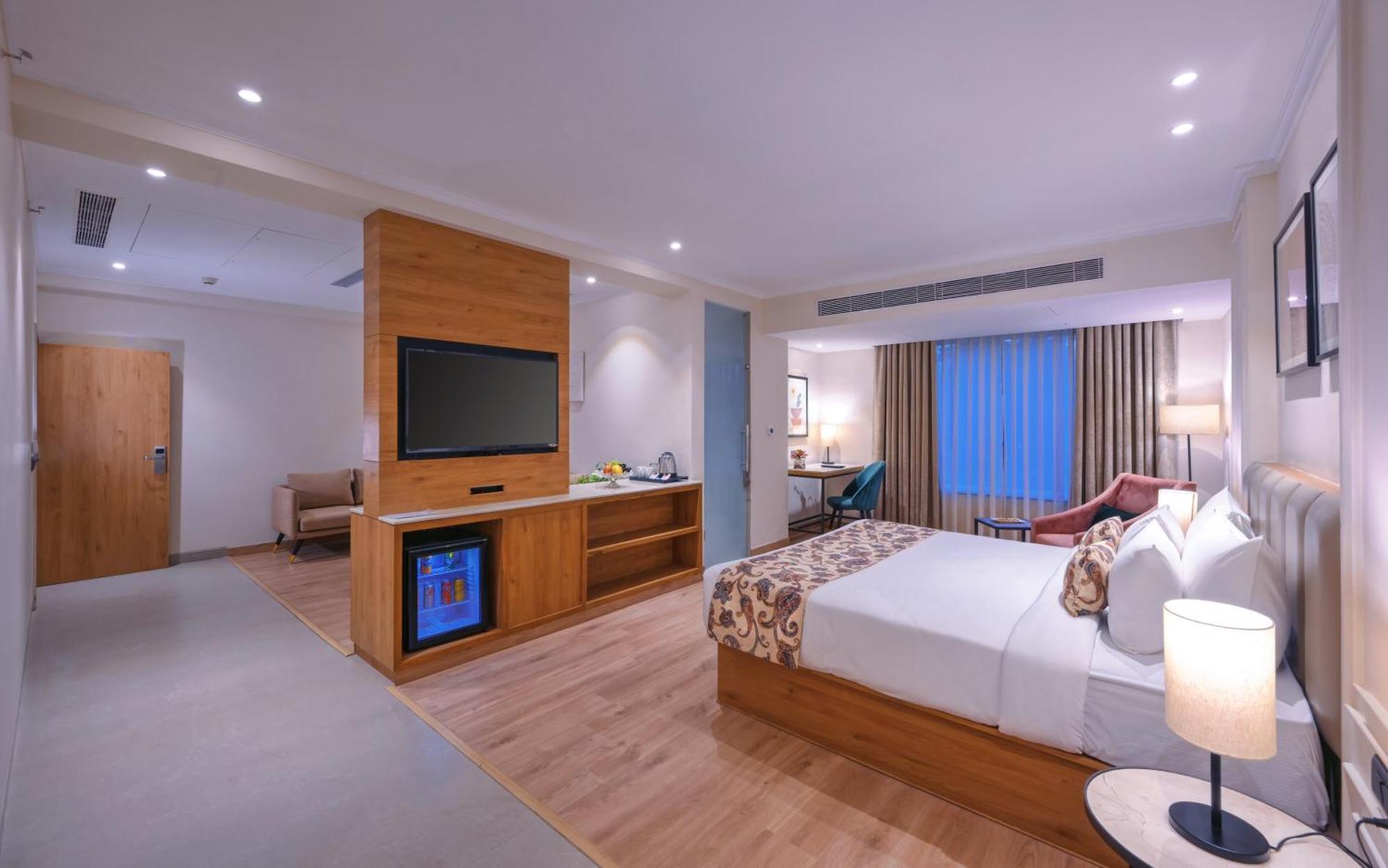 Royale Sarovar Portico Agra Agra  Bagian luar foto
