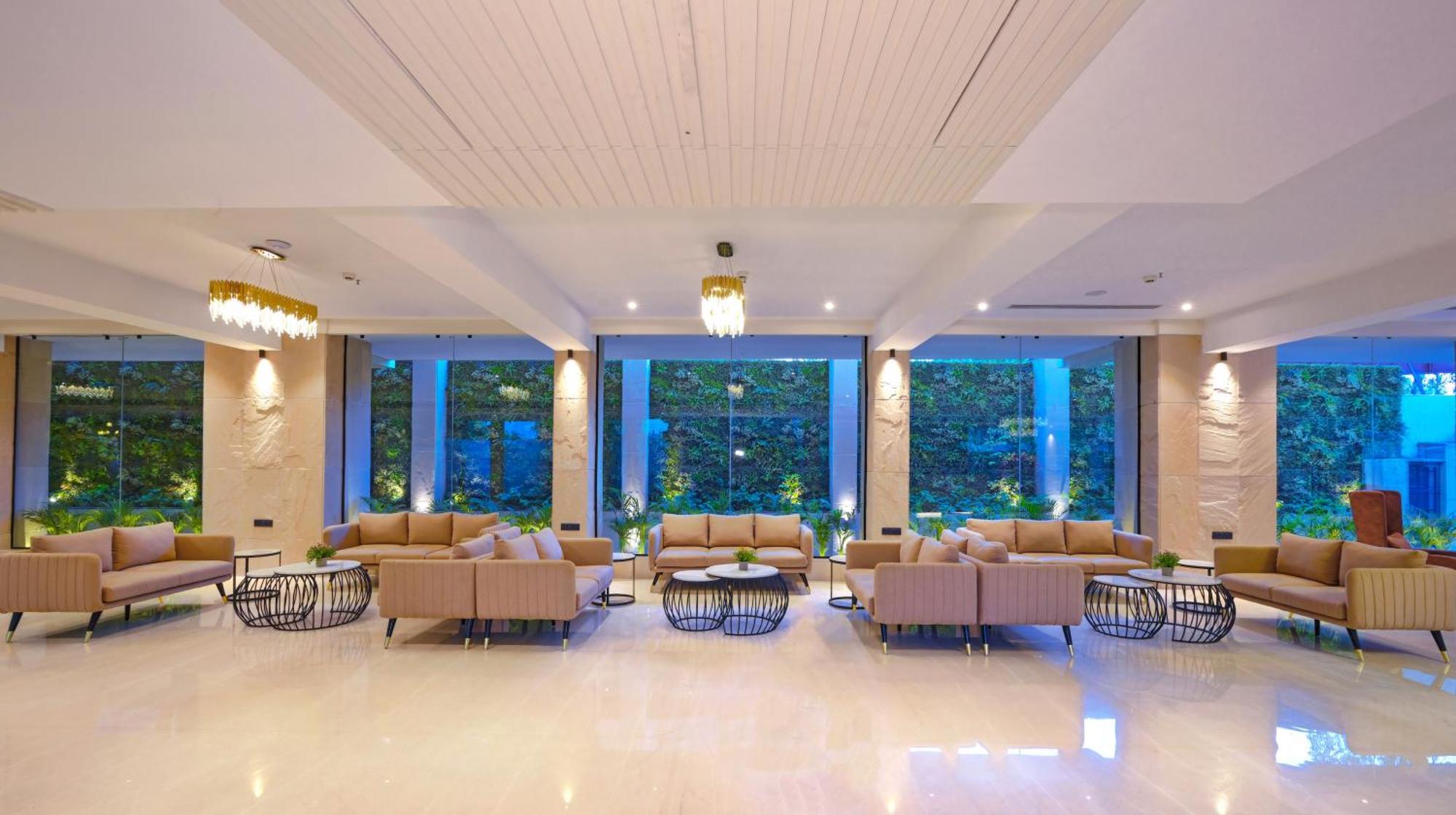 Royale Sarovar Portico Agra Agra  Bagian luar foto