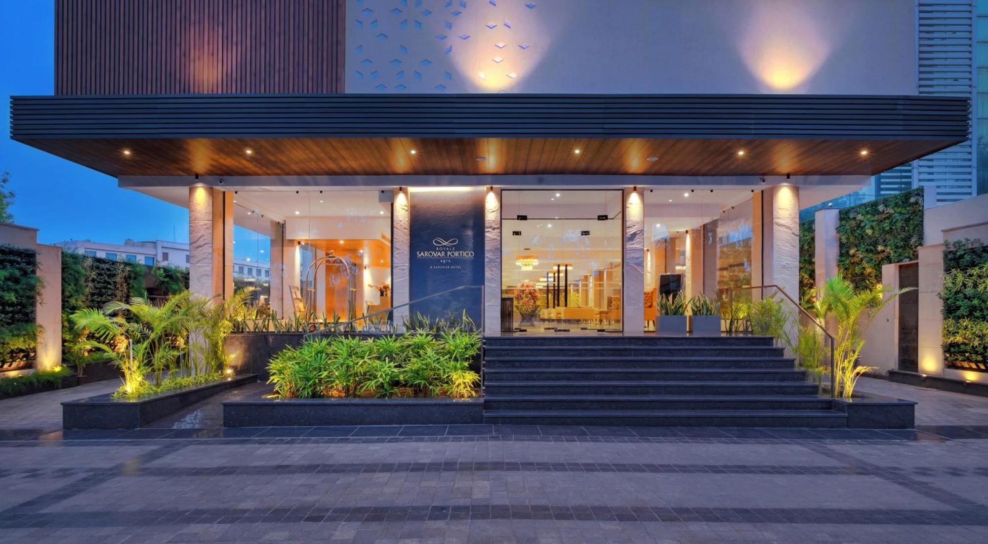 Royale Sarovar Portico Agra Agra  Bagian luar foto