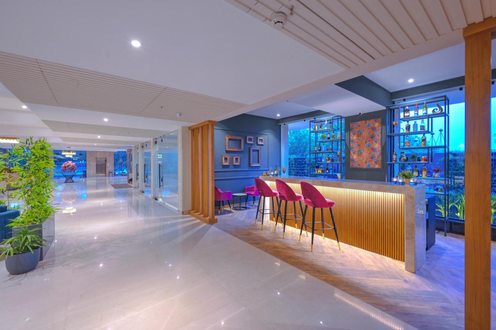 Royale Sarovar Portico Agra Agra  Bagian luar foto